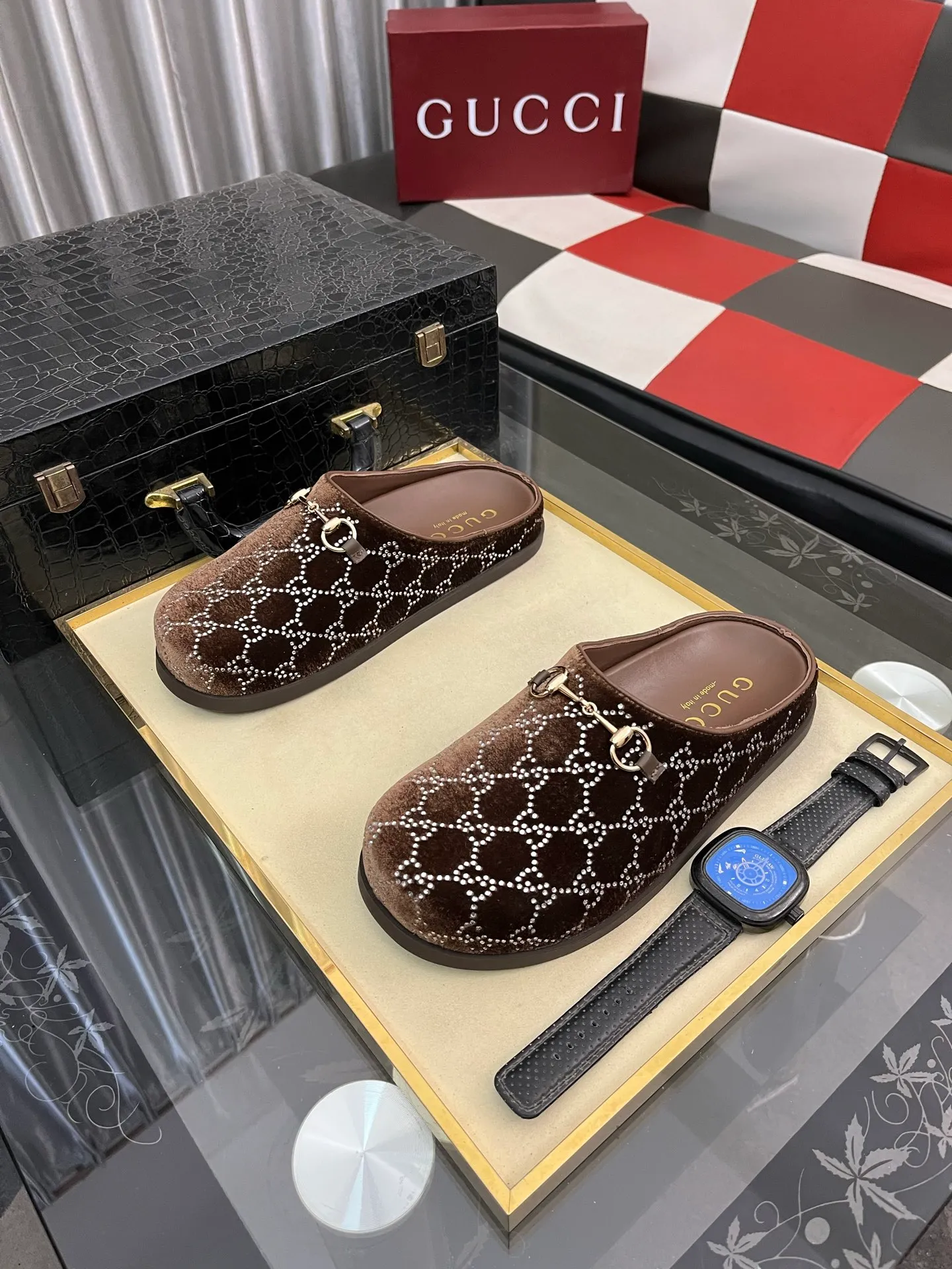 Ex-factory price: 460⌚️⌚️[Gucci] 2025 new season half-slip men's shoes, made of Italian imported first-layer frosted cowhide➕sheepskin lining, original hardware buckle, original combination of wear-resistant outsole, real shot 🎬 very comfortable on the feet, 4️⃣ colors available in sizes 38-44